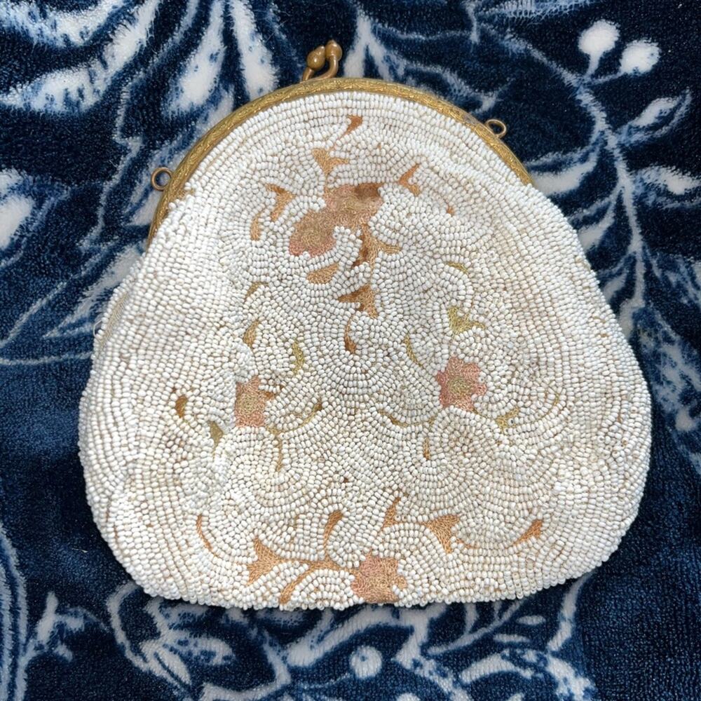 Rare Vintage 1920’s Micro Beaded Kiss-Lock Clasp Clutch